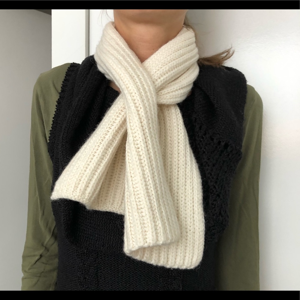 Scarf made in Europe- EASY to wrap😊